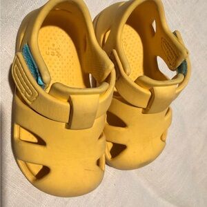 Ten Little Yellow Splash Sandals